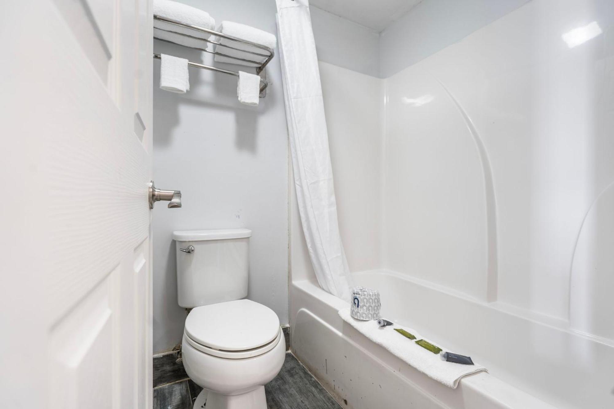 Budgetel Inns & Suites Augusta Downtown 706-945-1238 Eksteriør billede