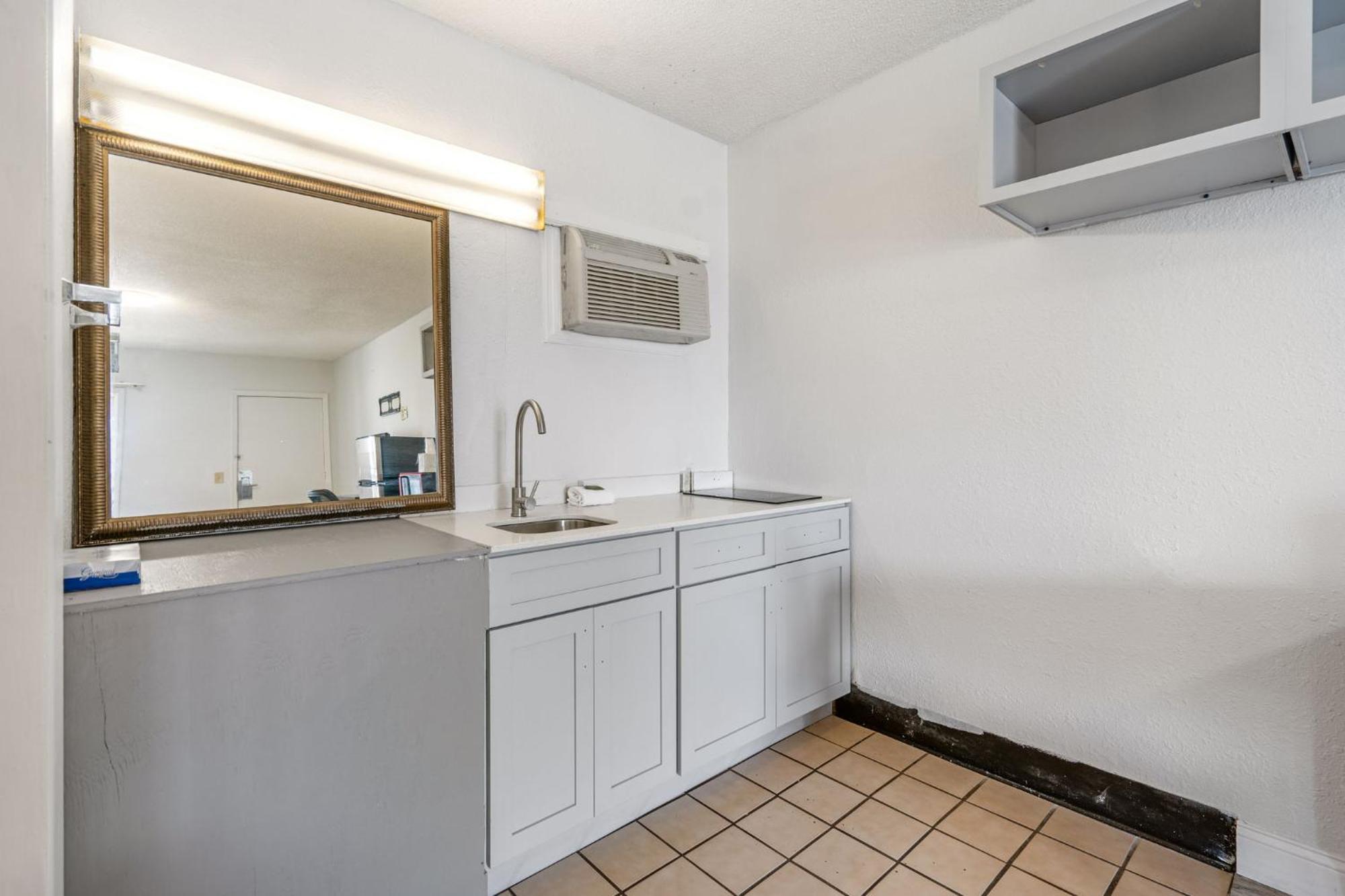Budgetel Inns & Suites Augusta Downtown 706-945-1238 Eksteriør billede