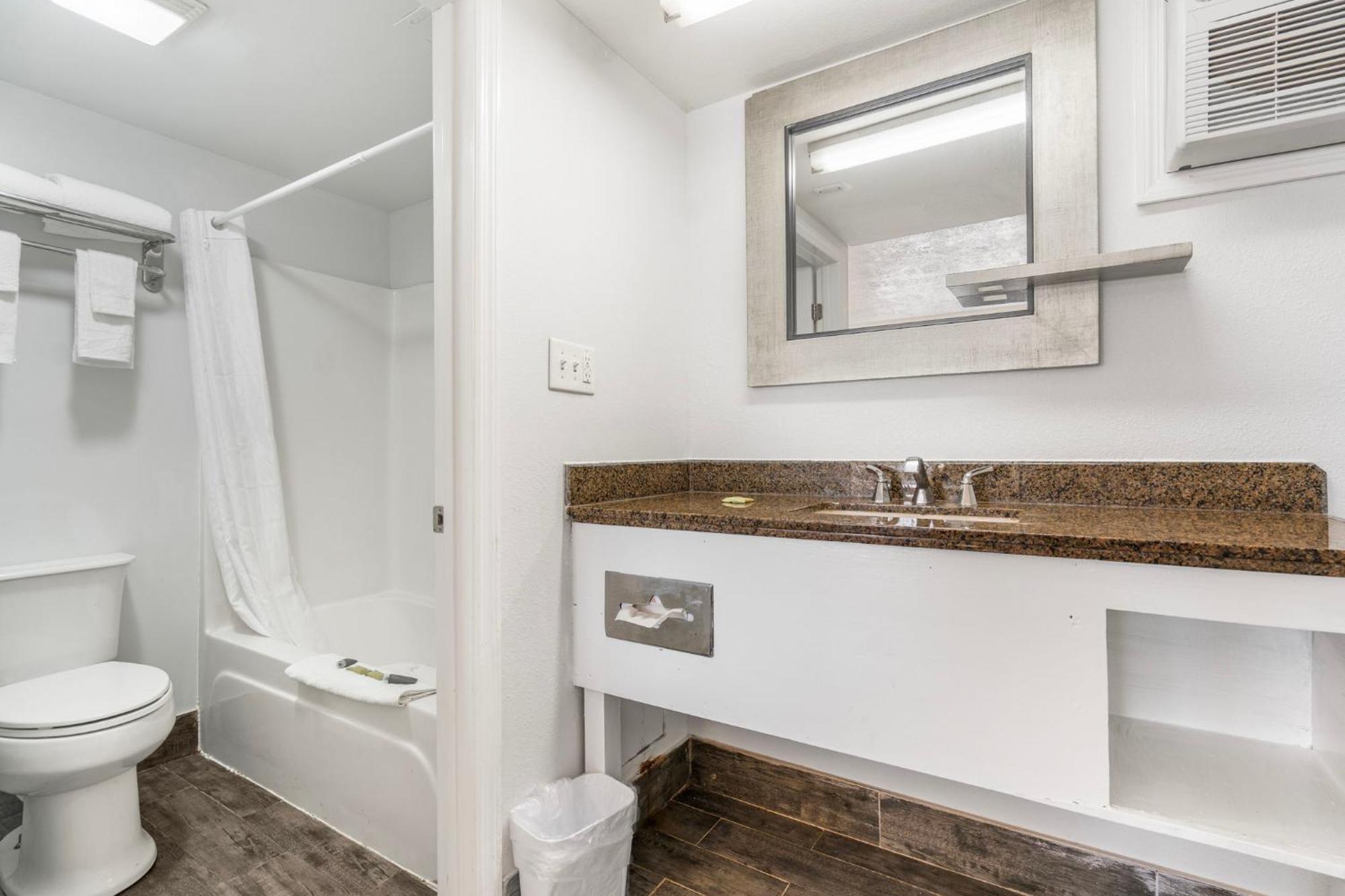 Budgetel Inns & Suites Augusta Downtown 706-945-1238 Eksteriør billede